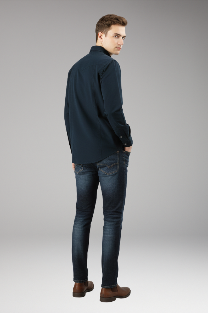 Men’s Button-Up Shirt with Pockets and Collar